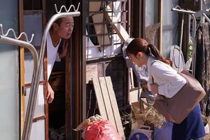 3 giờ sáng lén qua phòng ghệ đòi đụ